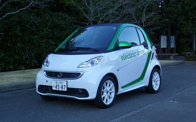 スマートフォーツー・エレクトリックドライブ