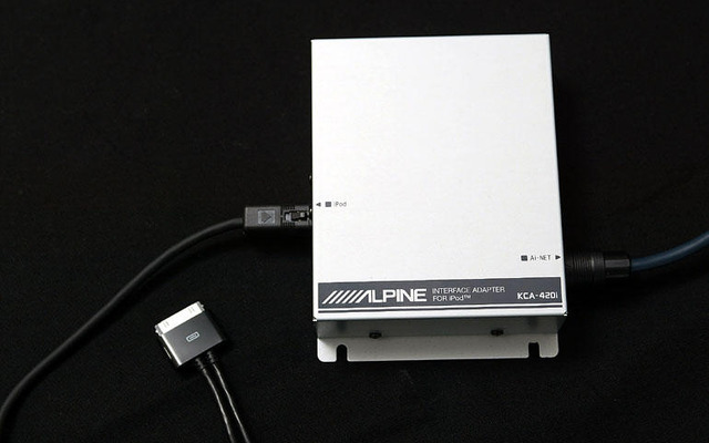 アルパインCDA-9855J×iPodリンクを試す】その2…ユニットとiPodを アルパインCDA-9855J×iPodリンクを試す】その2…ユニットとiPodを
