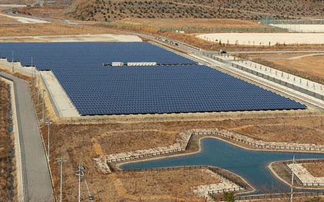 シャープ多奈川太陽光発電所