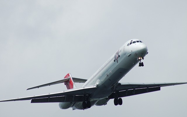 日本航空 マクドネルダグラスMD-90（参考画像）