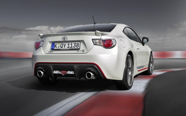 トヨタ GT86（日本名：86）カップエディション