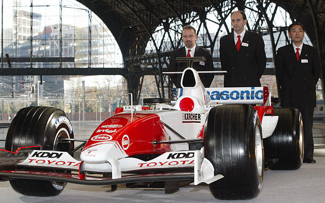 【トヨタF1】写真蔵…新型TF105、重い期待を乗せて