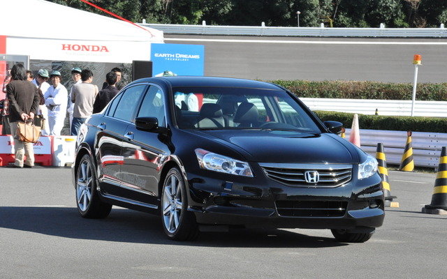 ホンダミーティング（2012年11月）でのアコードHV試作車