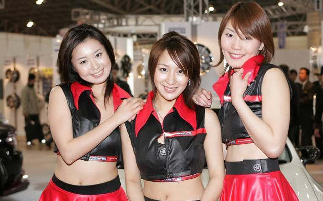 【東京オートサロン05】コンパニオン写真蔵…肌色のかげろう