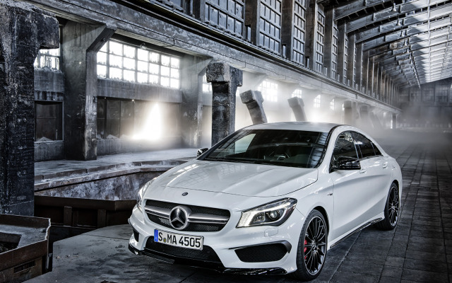 メルセデスベンツ CLA 45 AMG