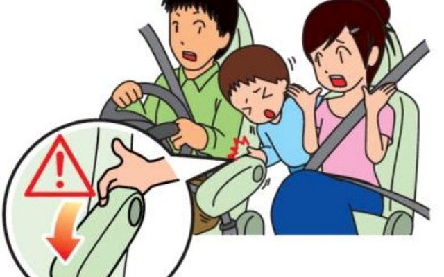 アームレスト等の可動部に幼児が指を挟み込まないよう注意を　国交省