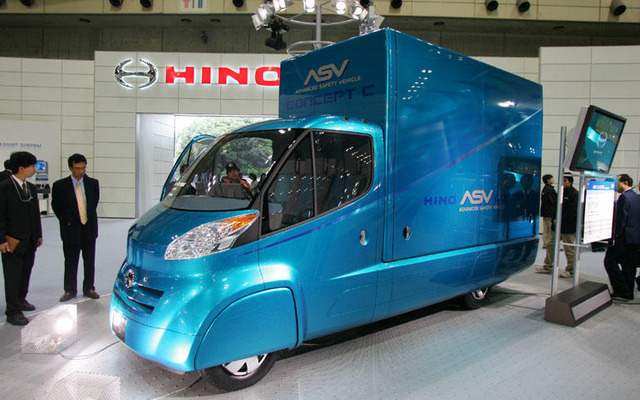 日野自動車、管理スパン強化…機能強化のため組織改正