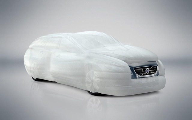 ボルボカーズが開発した世界初の車全体を包み込むエアバッグ