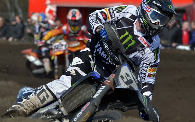 第2ヒートで10位に入った#34 J. ローランツ (YZ450FM)