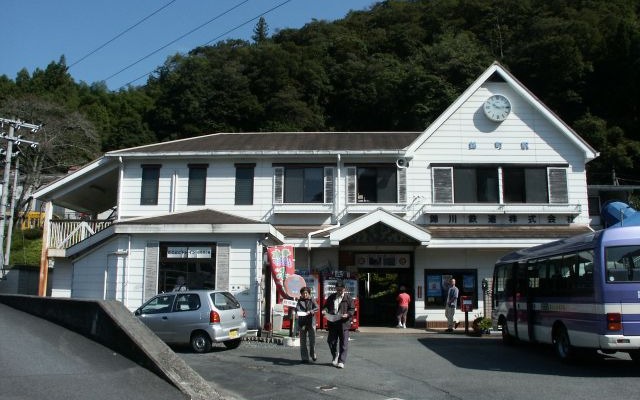 錦川鉄道錦川清流線の終点、錦町駅。