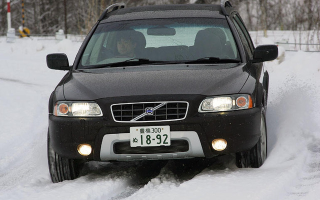 【ボルボXC70 ノルディックエディション詳報】雪道でも扱いやすいエンジン