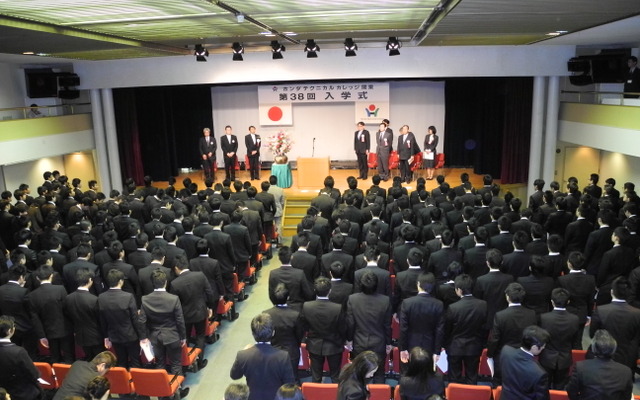 ホンダ学園船上入学式