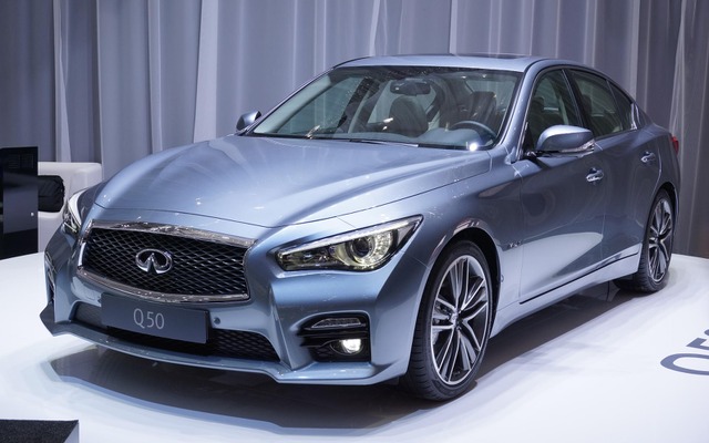 インフィニティ Q50 のハイブリッド（ジュネーブモーターショー13）