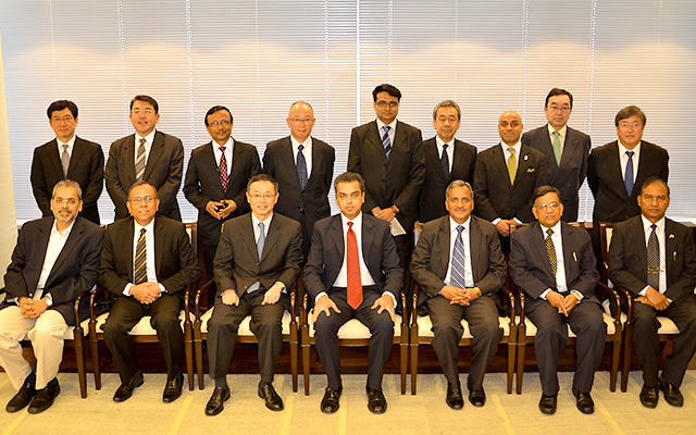 インド政府使節団が商船三井を訪問