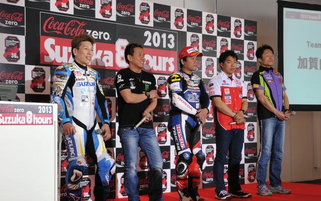 今年の8耐に参戦するライダー。左から加賀山就臣、中須賀克行、昨年優勝した秋吉耕佑、津田拓也、出口修