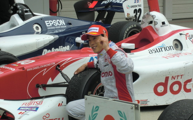 結果的にはポール・トゥ・ウインで開幕戦勝利となった伊沢拓也。