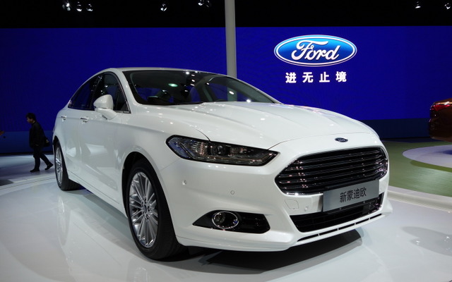 新型 フォード モンデオ（上海モーターショー13）