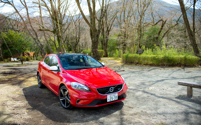 ボルボ・V40 T5 R-DESIGN