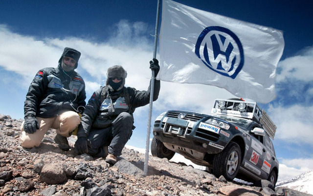 VW トゥアレグ 最高…自動車の到達記録6080m