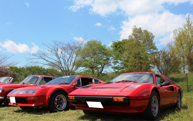 アルピーヌA310V6（左）とフェラーリ308GTS