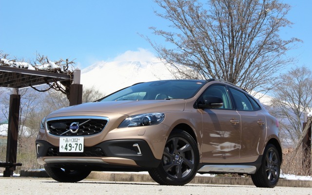 ボルボ V40 クロスカントリー T5 AWD