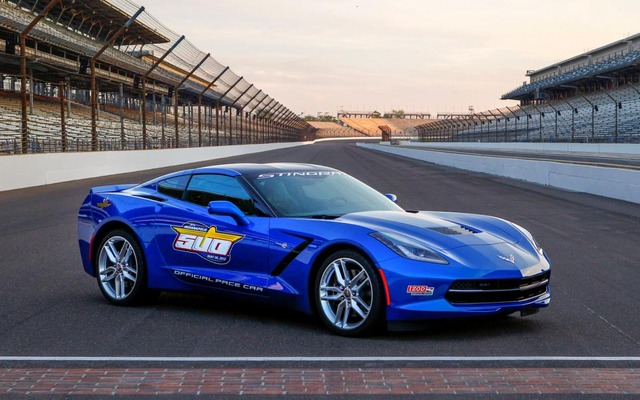 新型シボレー コルベット のインディ500ペースカー