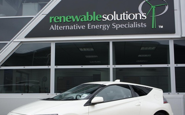 ホンダCR-Zと英国Renewable Solutions UK社