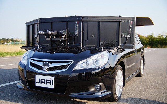 JARI-ARV。ドライビングシミュレーターとしても使える実車として開発された。