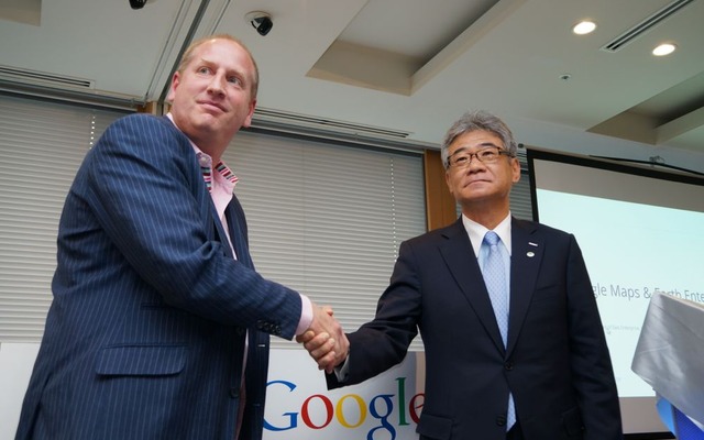 Googleのリチャード・サー氏とクラリオンの泉龍彦社長