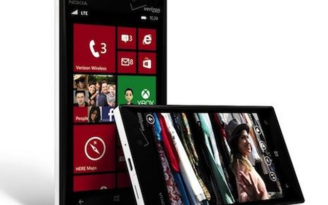 Windows Phone 8搭載のスマートフォン「Lumia 928」