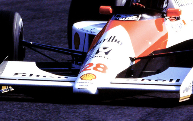 1990年型マクラーレンMP4/5B・ホンダ。当時最強を誇ったホンダのエンブレムがノーズに輝く。