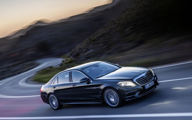 新型メルセデスベンツSクラスのS350ブルーテック