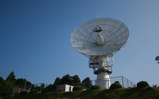 勝浦宇宙通信所のパラボラアンテナ。