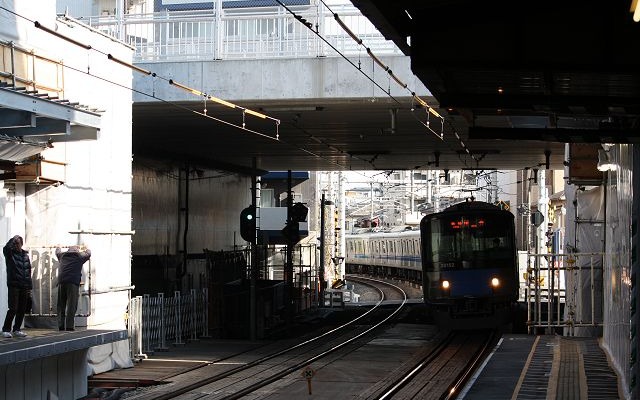 駅舎の改良工事が行われていた頃の椎名町駅。