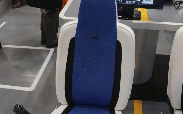 運行管理ソフトの「ヒュータコ」。シートに敷いたセンサーからドライバーの情報を収集、パソコンに取り込んで疲労度などが見えるようになる。