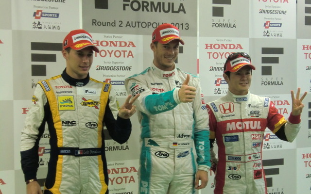 SFオートポリス戦の決勝トップ3。左から2位デュバル、優勝ロッテラー、3位の山本尚貴。