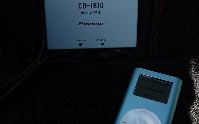 【パイオニアiPod連携オーディオ】コントロールだけなら10年前の機種でも可能