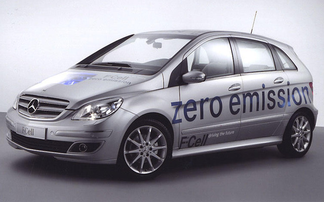 【ジュネーブモーターショー05】ダイムラークライスラーの次世代燃料電池自動車