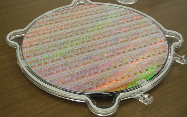 超低電圧で作動する集積回路（試作品）