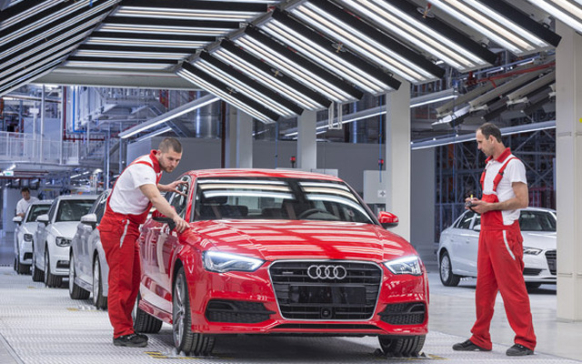 ハンガリー第2工場で生産が開始された新型アウディA3セダン