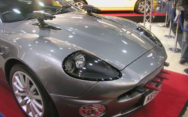 【クラシックカーズライブ2005】おなじみボンドカーに、バック・トゥ・ザ・フューチャーも
