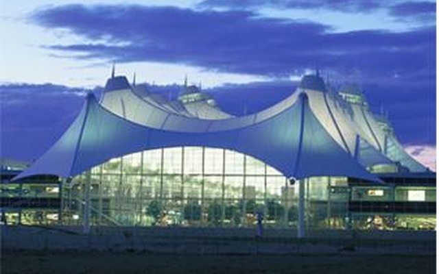 成田空港、デンバー空港と姉妹空港に