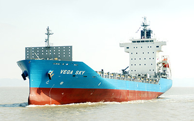 常石造船の中国子会社、初のコンテナ運搬船「VEGA SKY」を竣工…神原汽船に引渡し