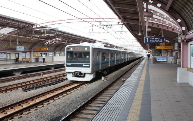 小田急小田原線の梅ヶ丘駅。小田急の全70駅で公衆無線LANサービスが利用できる。