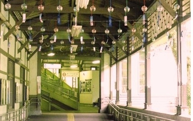極楽橋駅に設置する「風鈴トンネル」のイメージ。