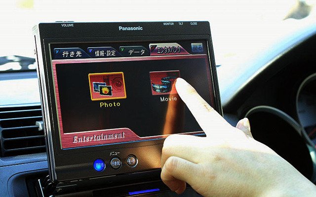 【ストラーダ DV255 長期リポート　その4】SDカードでエンタメバンクを楽しむ