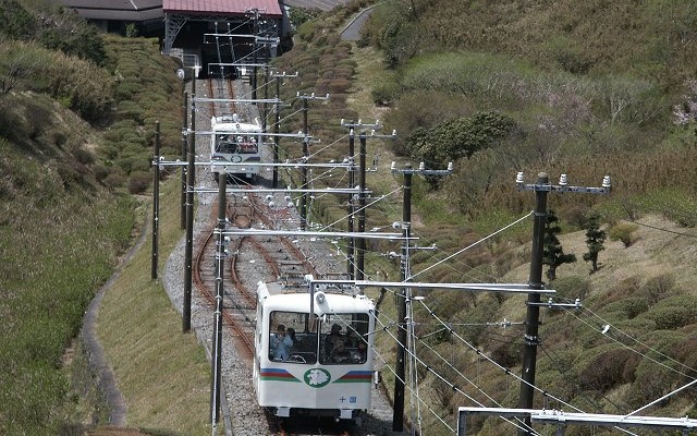 伊豆箱根鉄道が運営している十国峠ケーブルカー。「静岡県民の日」は小学生の往復運賃が無料になる。
