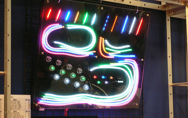 【東京モーターサイクルショー05】LEDカスタム、もう知ってるよね