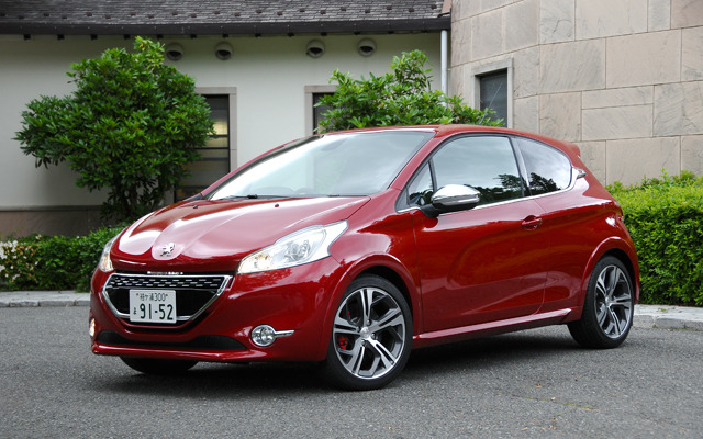 【プジョー 208 GTi 試乗】205 GTiの記憶蘇る本物のホットハッチ…諸星陽一