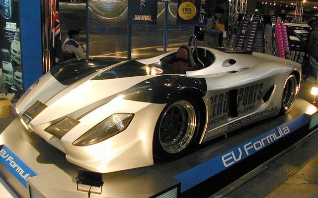 【オートサロン2001速報】ゼロスポーツ『EVフォーミュラ』に2度びっくり